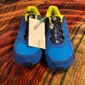 Salomon running shoes 💫NEW💫